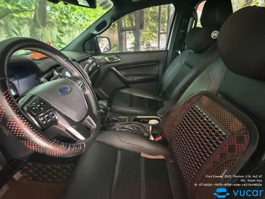 Ford Everest 2022 Titanium 2.0L 4x2 AT - Nội thất 11