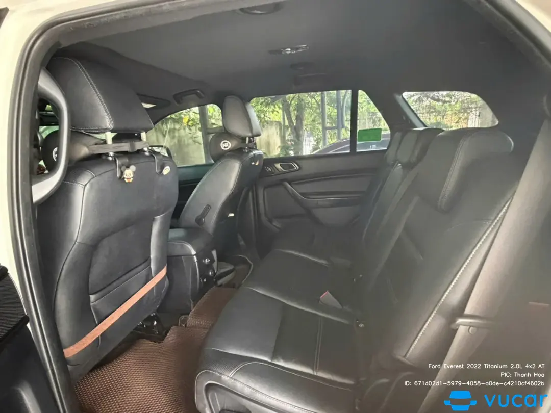 Ford Everest 2022 Titanium 2.0L 4x2 AT - Nội thất 17
