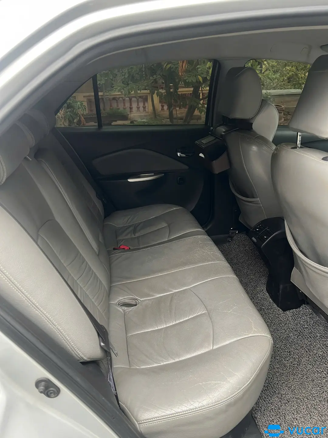 Toyota yaris - Nội thất 3