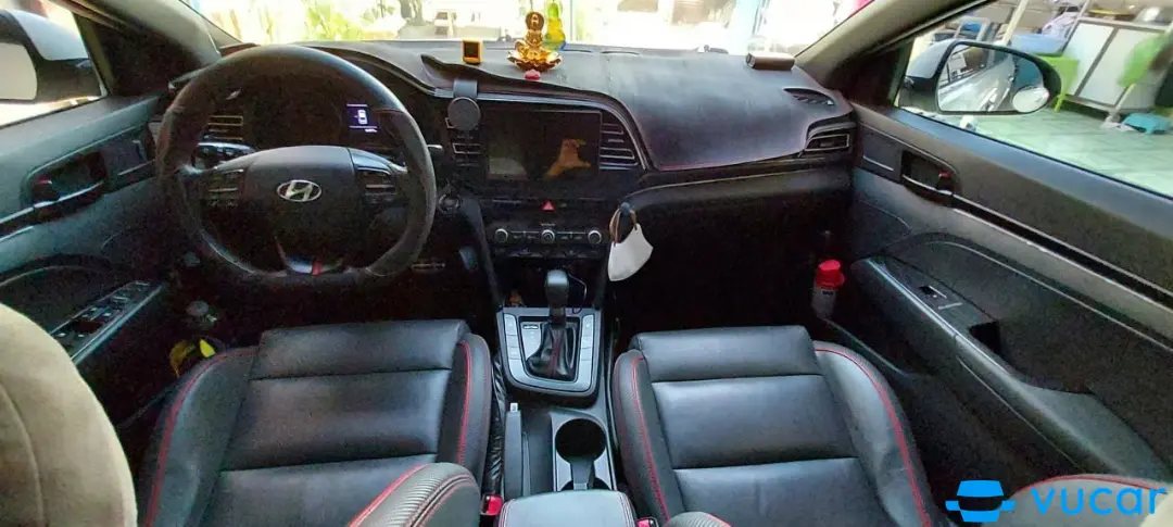 Hyundai Elantra Sport 1.6 AT 2019 - Nội thất 4