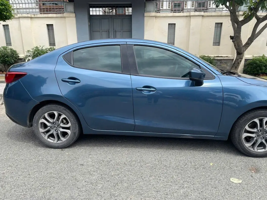MAZDA 2 SEDAN 1.5 PREMIUM 2019 - Ngoại thất 6