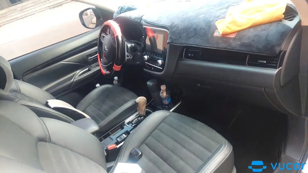 Mitsubishi Outlander 2.0CVT 2024 - Nội thất 8