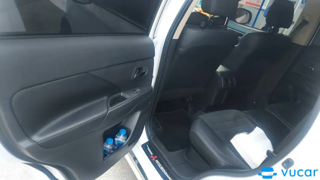 Mitsubishi Outlander 2.0CVT 2024 - Nội thất 4