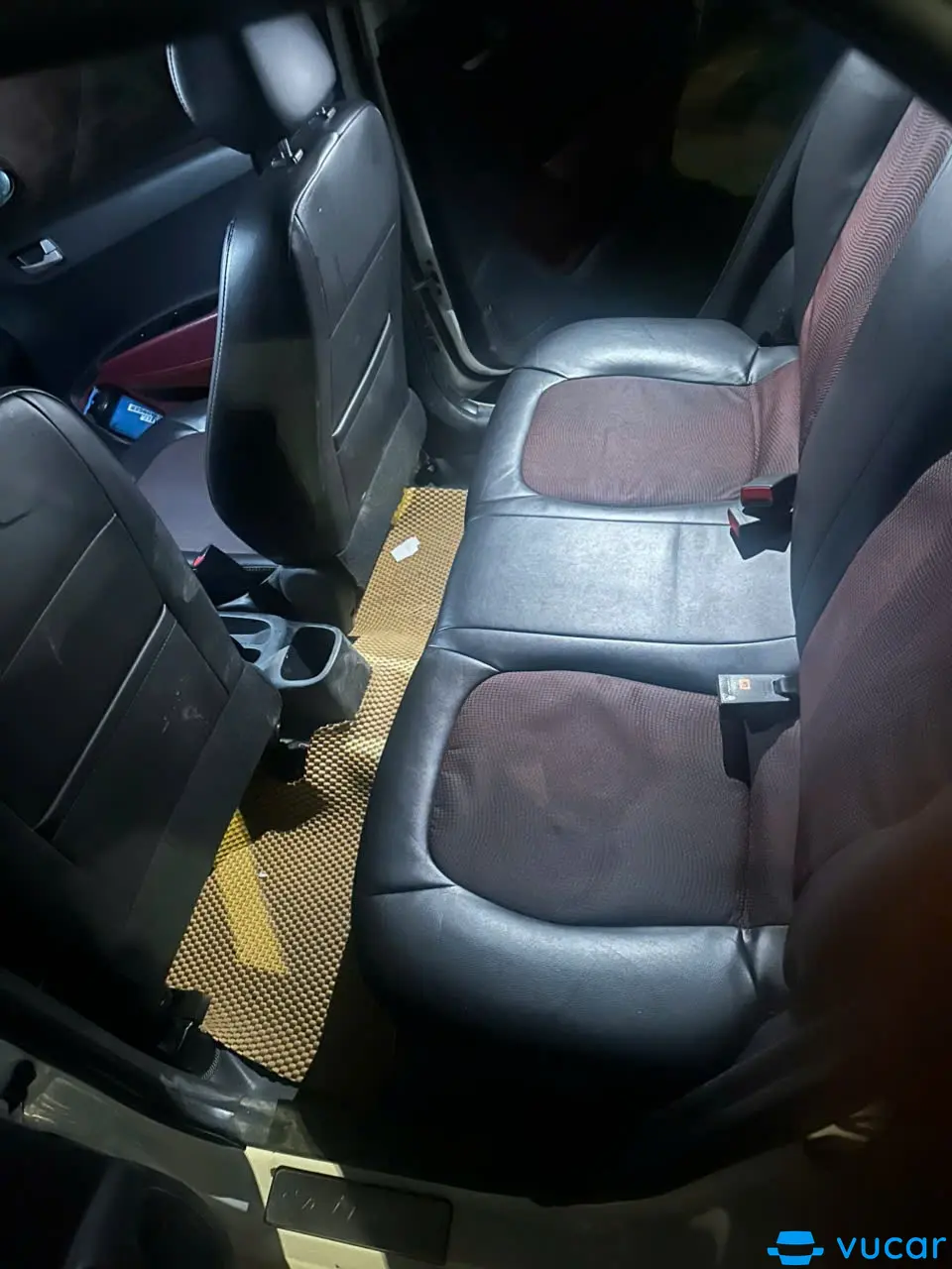 Hyundai I10 AT Nhập khẩu 2015 - Nội thất 6