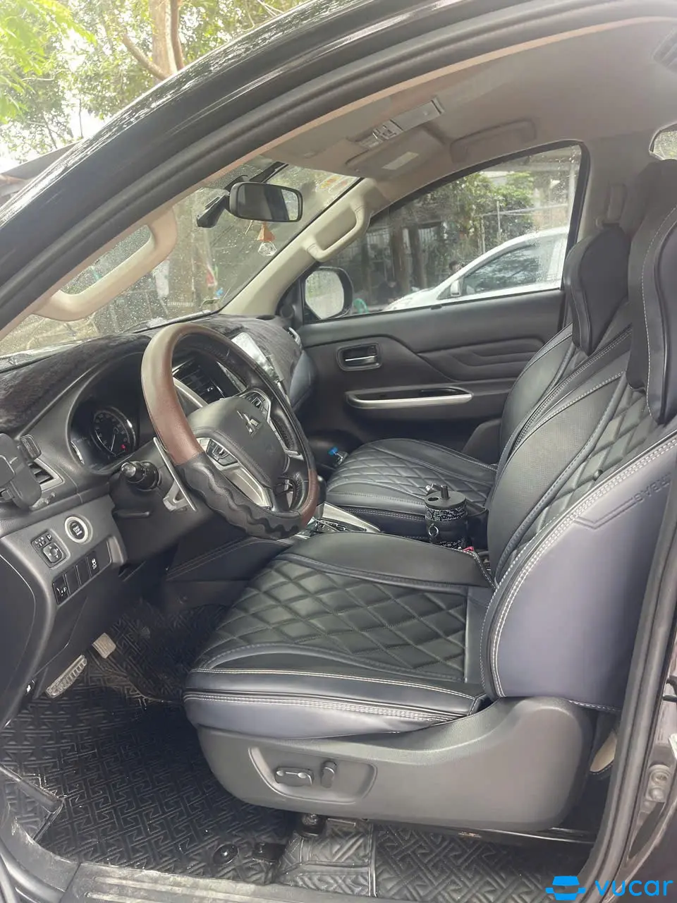 Mitsubishi Triton 4x2 AT Mivec 2020 - Nội thất 2
