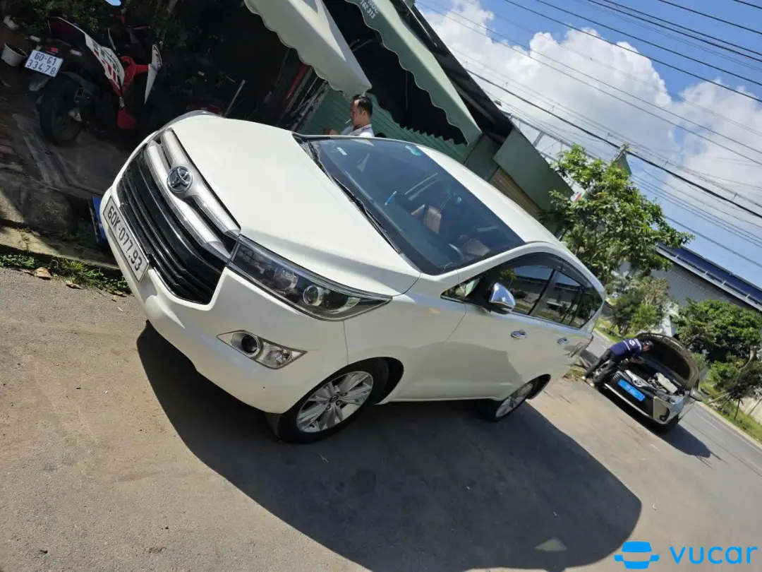 Toyota Innova 2016 2.0V - Ngoại thất 2