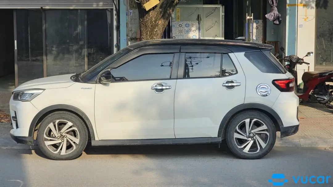 Ảnh xe toyota raize