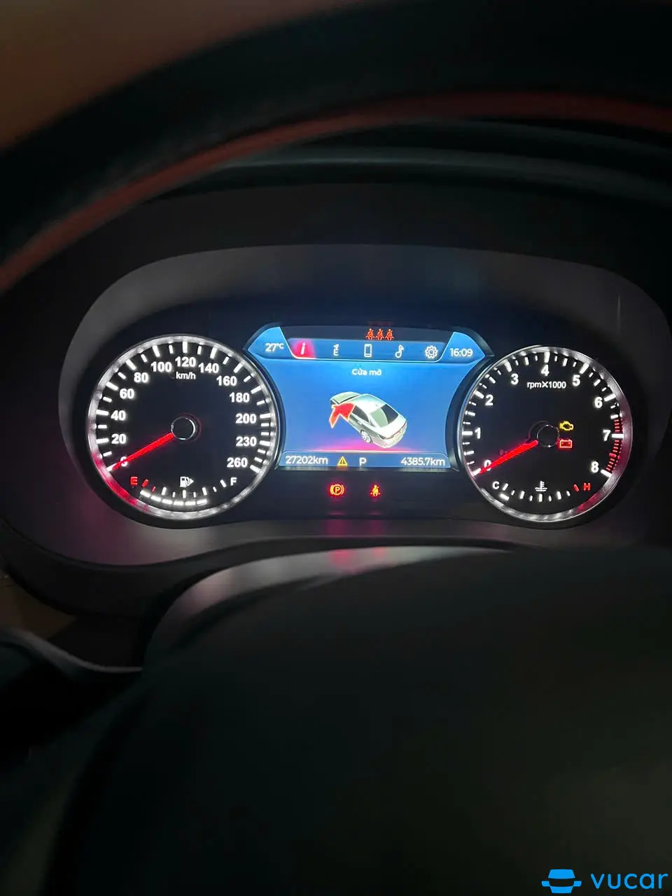 Vinfast Lux a 2.0 Premium 2.0 AT 2020 - Nội thất 2