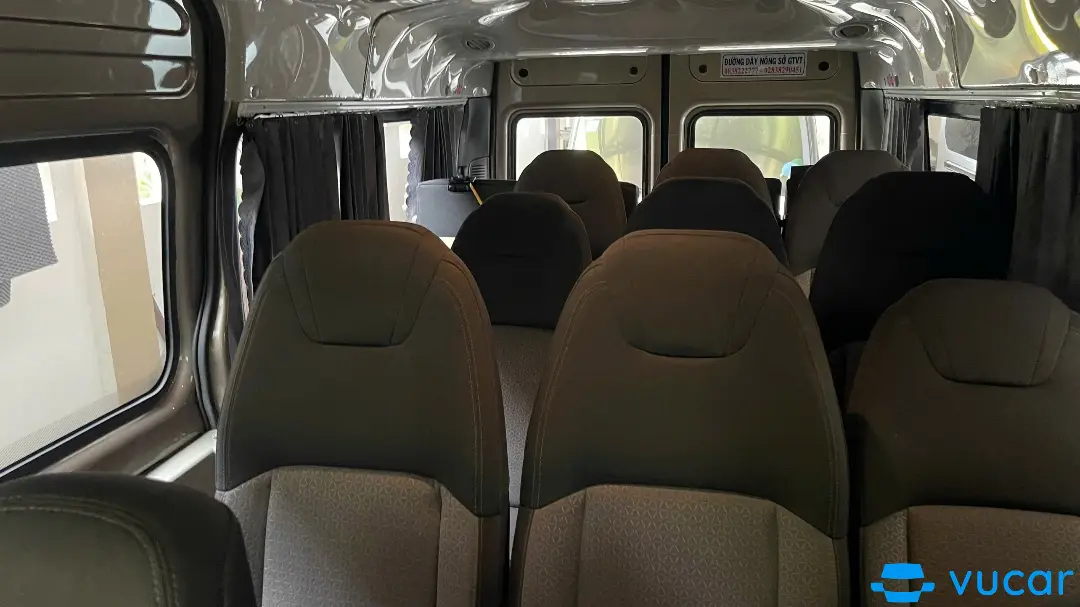 Ford Transit Tiêu chuẩn 2022 - Nội thất 2