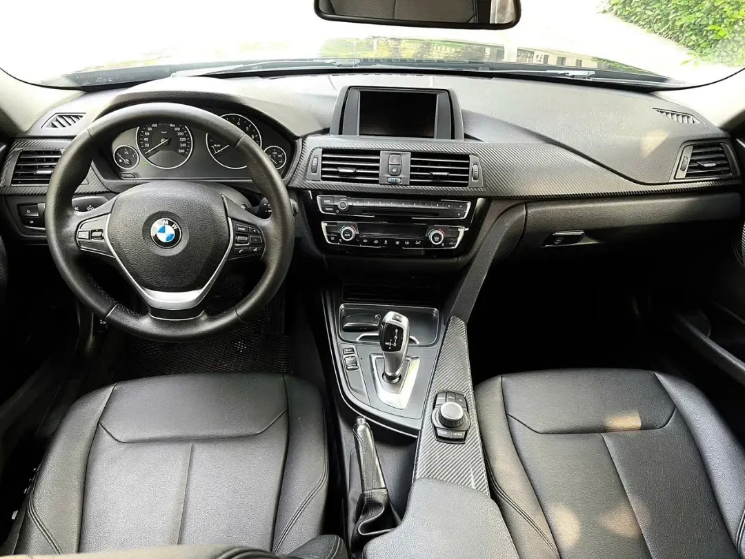 BMW 3 series 320i 2016 - Nội thất 2