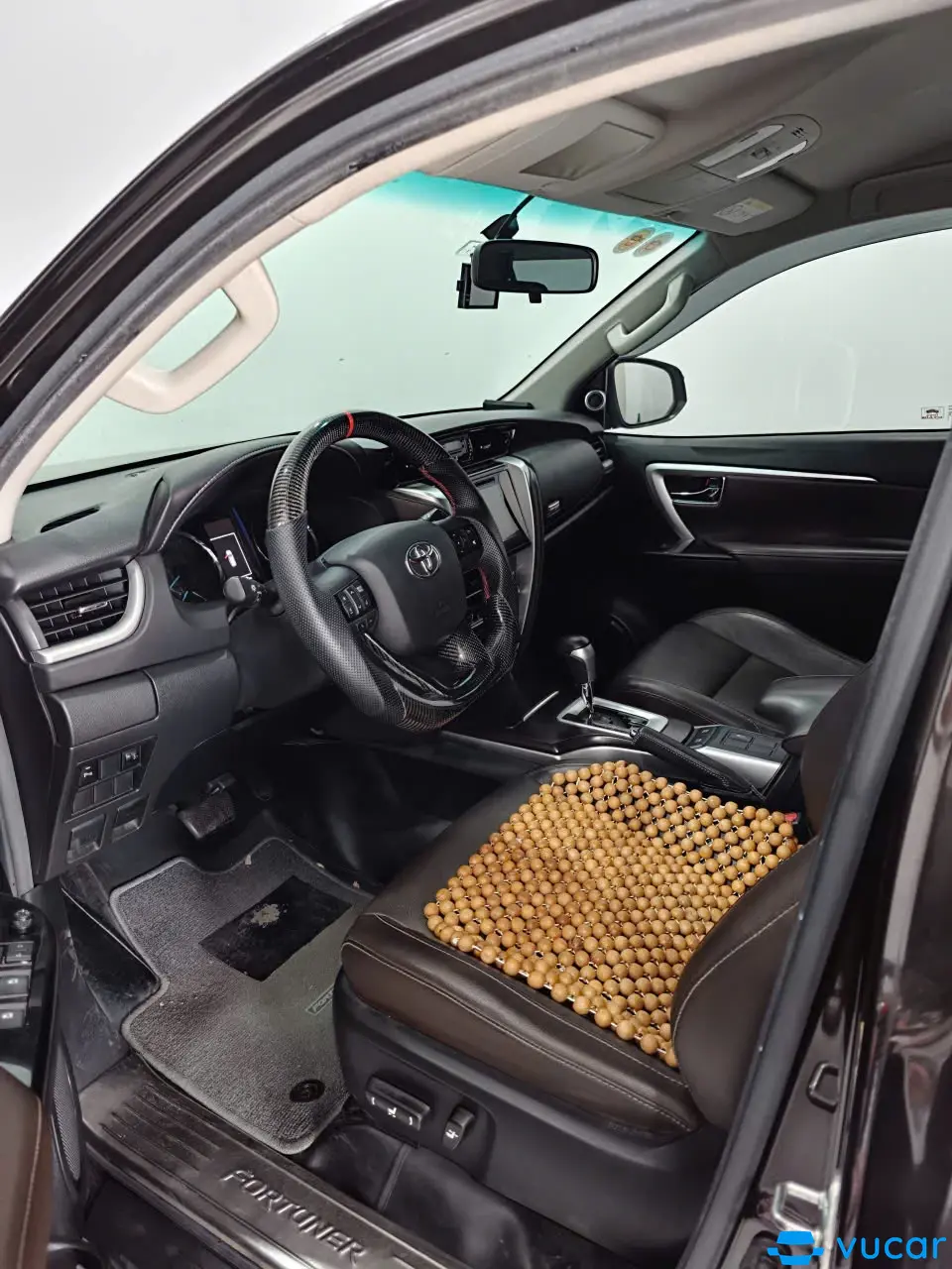 Toyota Fortuner 2.7V 4x2 AT 2018 - Nội thất 2