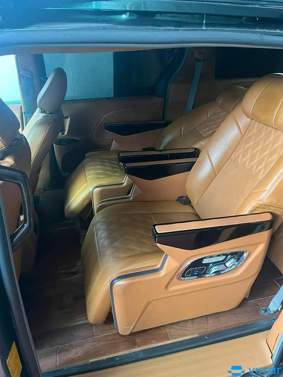 Toyota Sienna 2010 - Nội thất 3