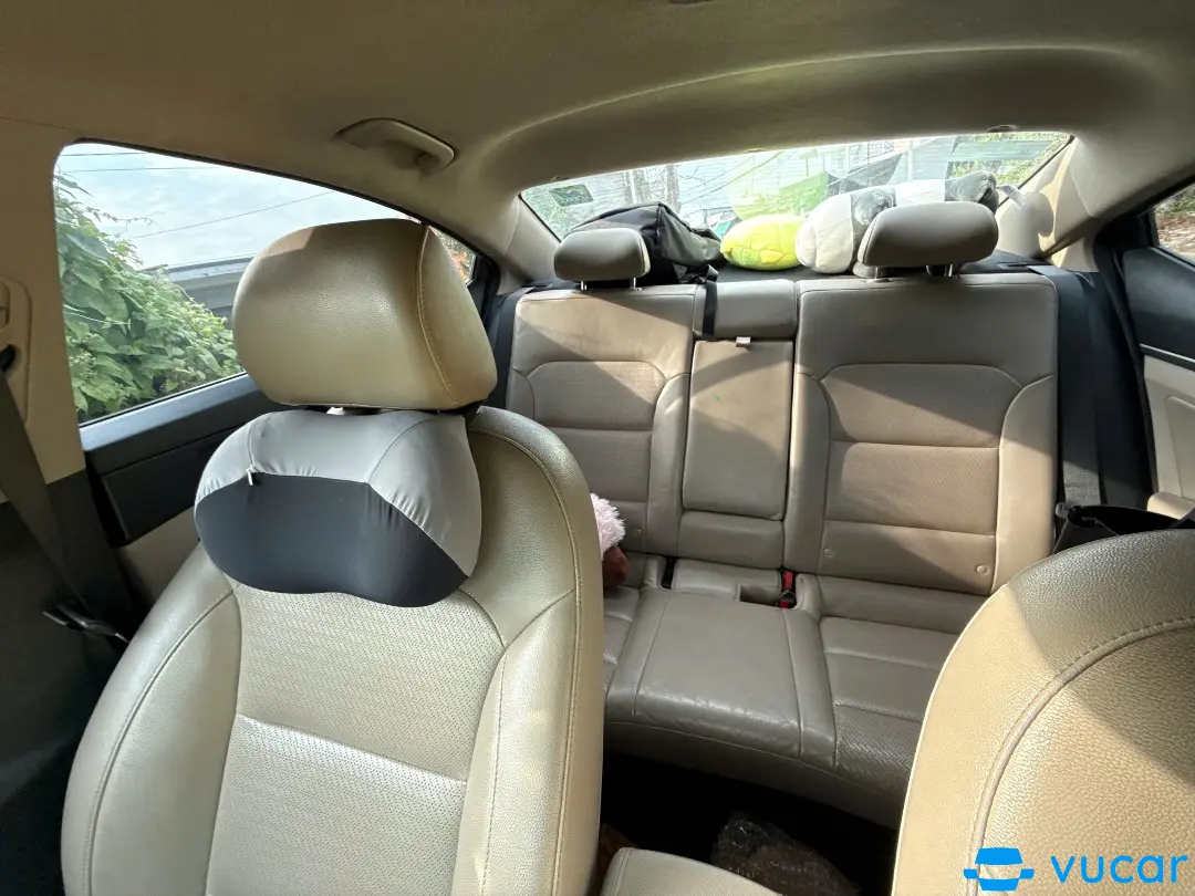 Elantra 1.6 AT 2018 - Nội thất 1