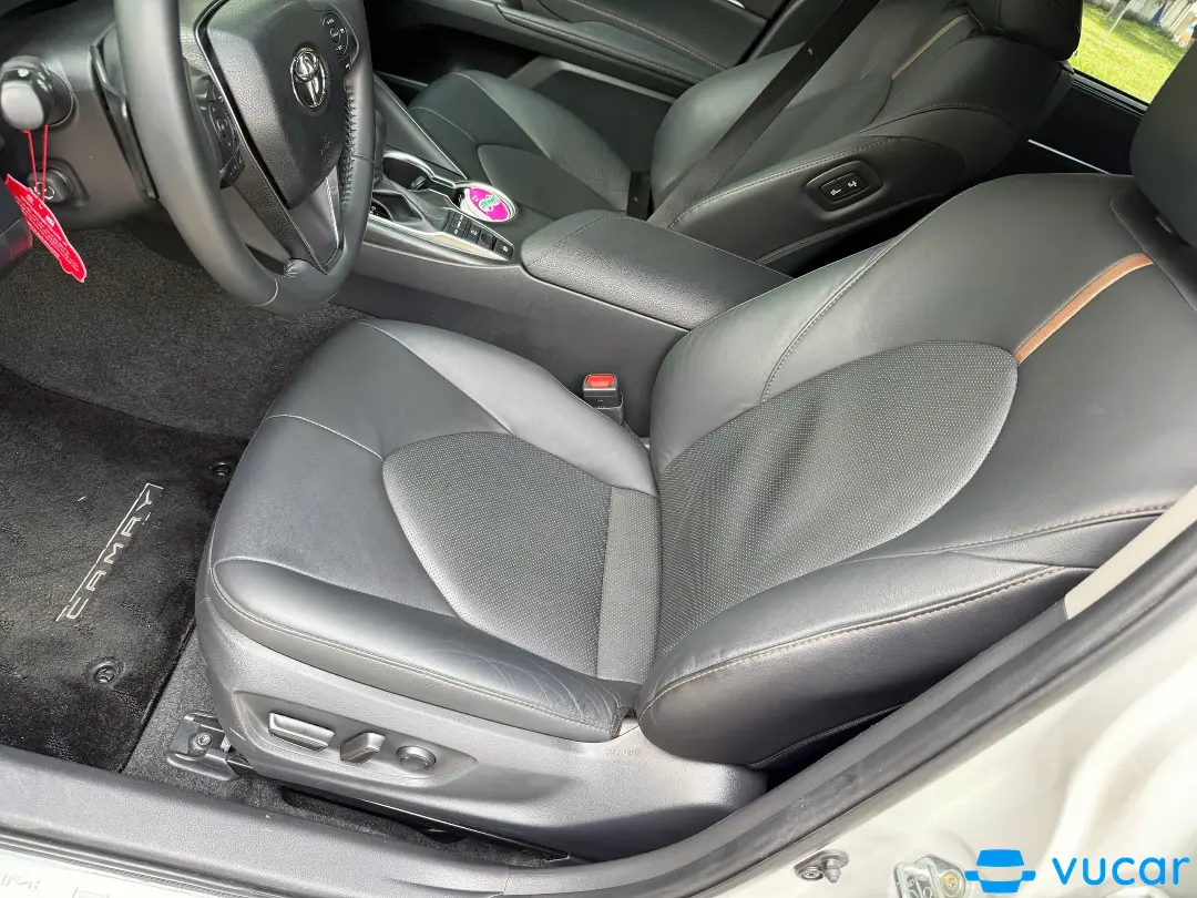 Toyota Camry 2.0Q 2024 - Nội thất 8