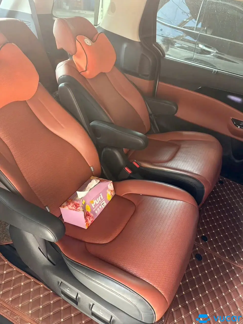 Kia Carnival 2022 Signature 2.2D - Nội thất 2