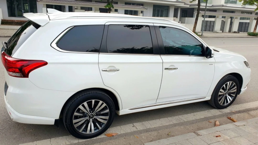 Ảnh xe Mitsubishi Outlander Premium 2.0 CVT 2022 - ảnh 4
