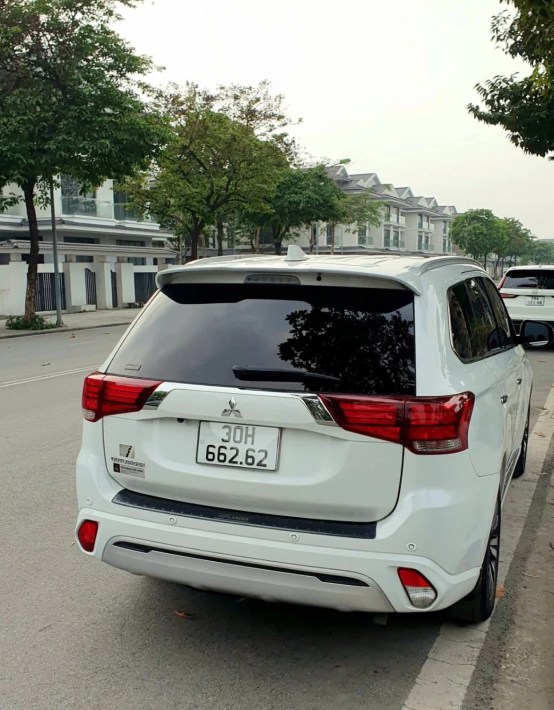 Ảnh xe Mitsubishi Outlander Premium 2.0 CVT 2022 - ảnh 5