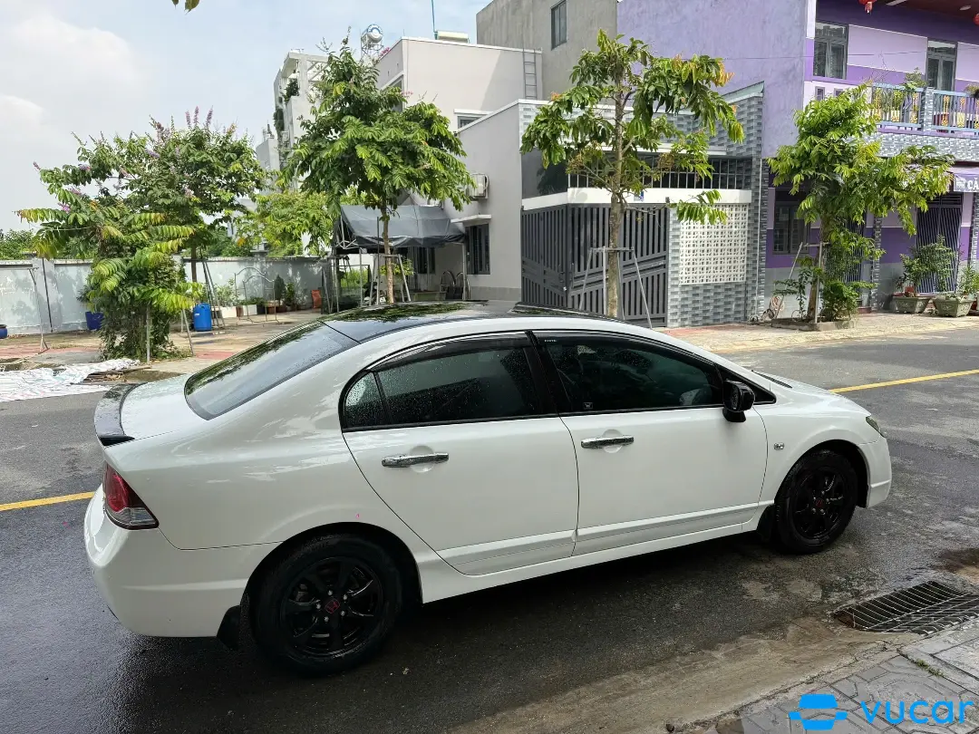 Honda Civic 1.8 MT 2010 - Ngoại thất 6