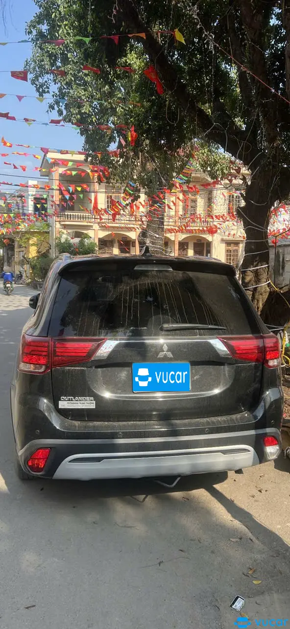 Ảnh xe Mitsubishi Outlander 2.0 CVT 2020