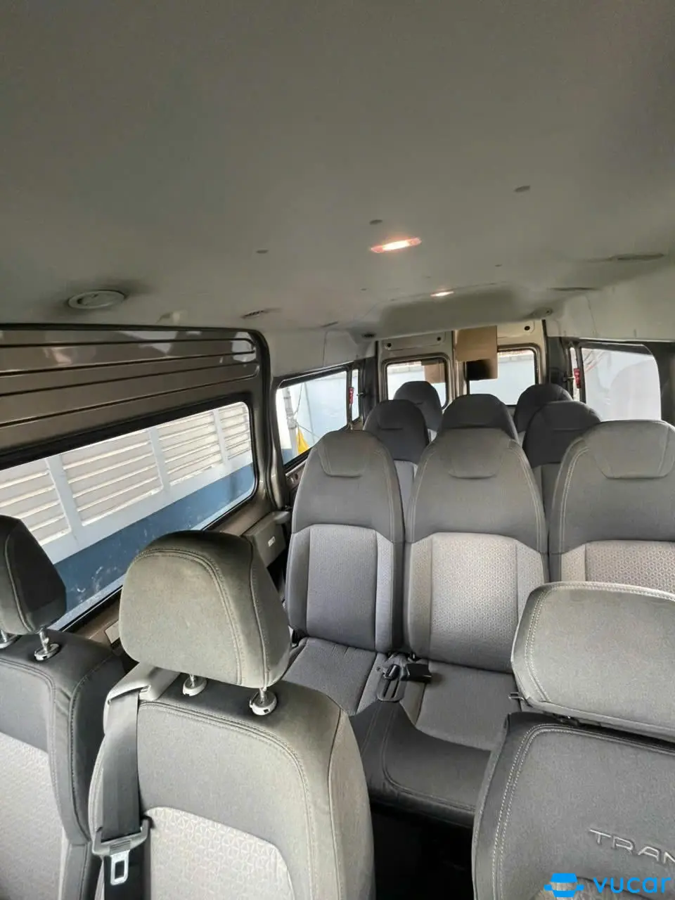 Ford Transit Tiêu chuẩn 2022 - Nội thất 1