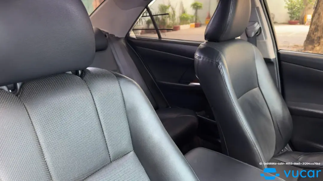 Toyota Camry 2.5Q 2014 - Nội thất 9