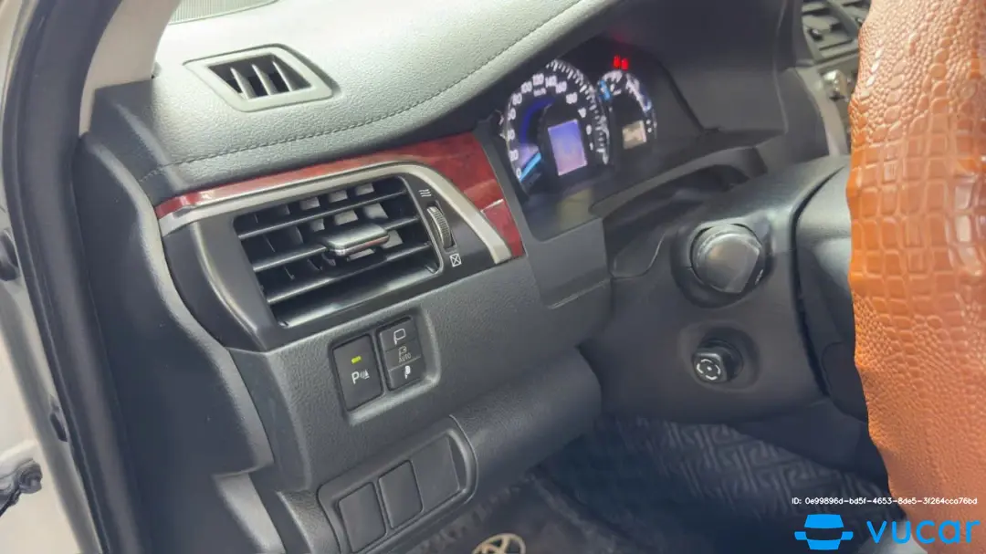 Toyota Camry 2.5Q 2014 - Nội thất 12
