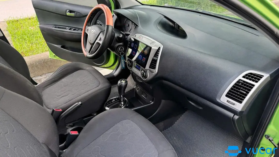 Hyundai I20 1.4 AT 2011 - Nội thất 9