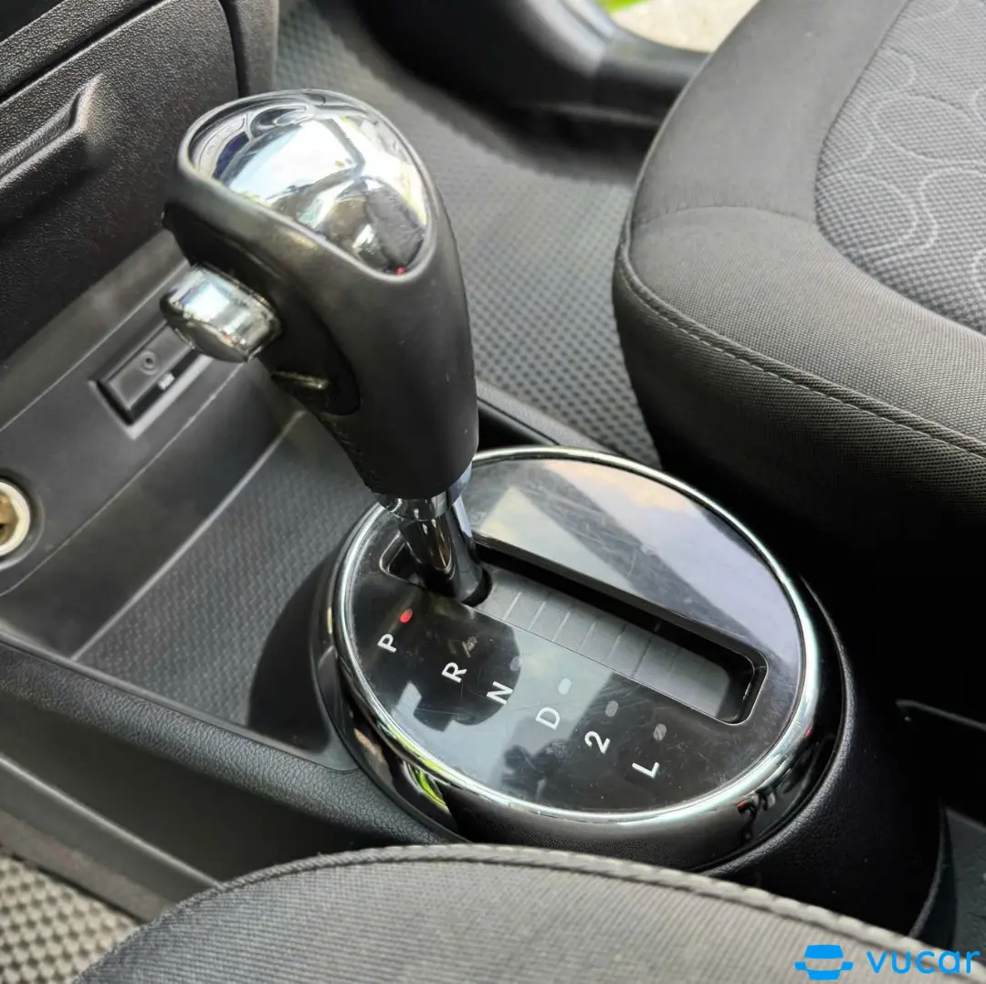 Hyundai I20 1.4 AT 2011 - Nội thất 5