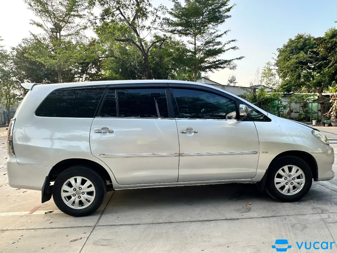 Toyota Innova G 2010 - Ngoại thất 12