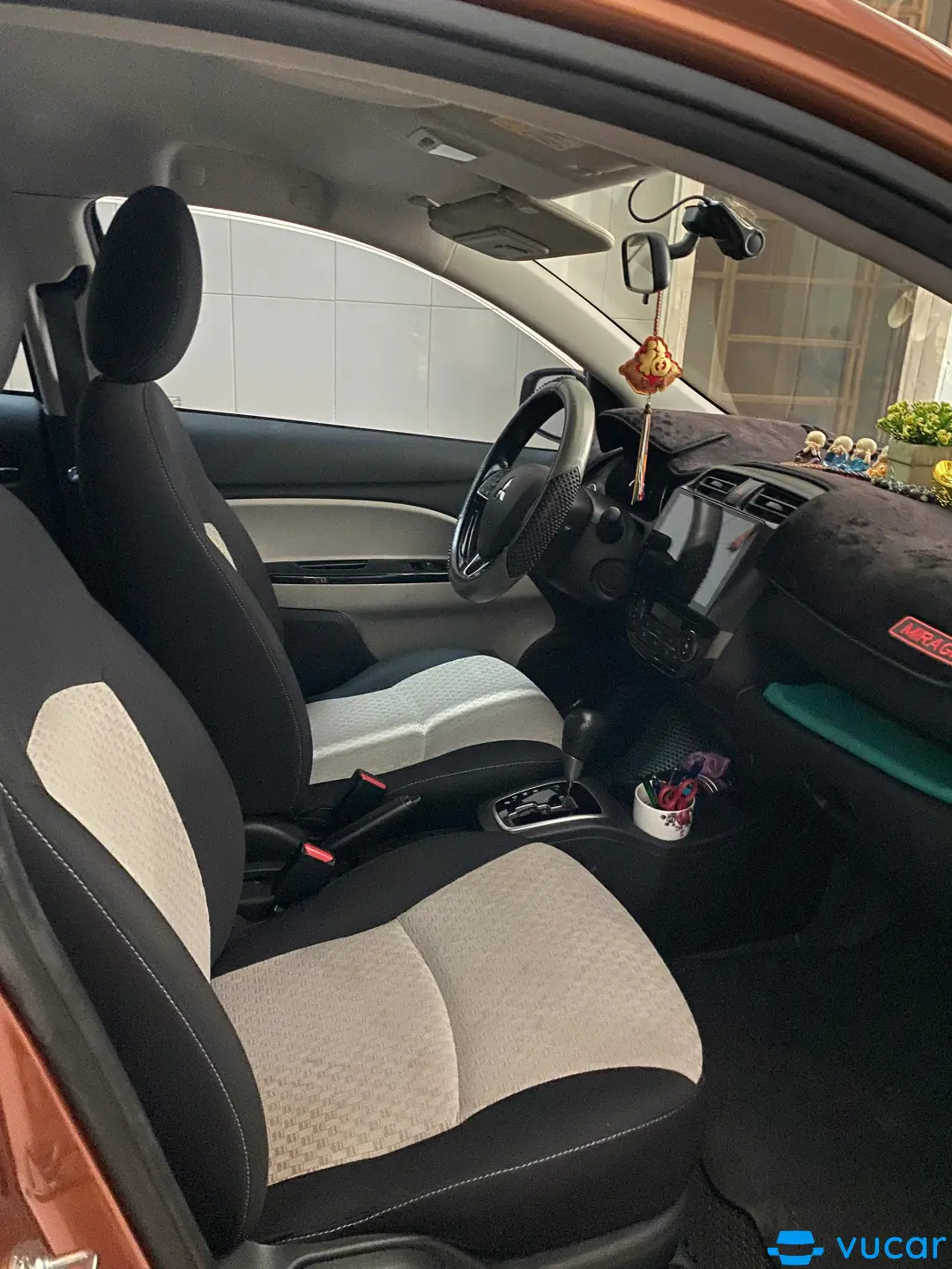 Mitsubishi Mirage 1.2 at 2016 - Nội thất 3