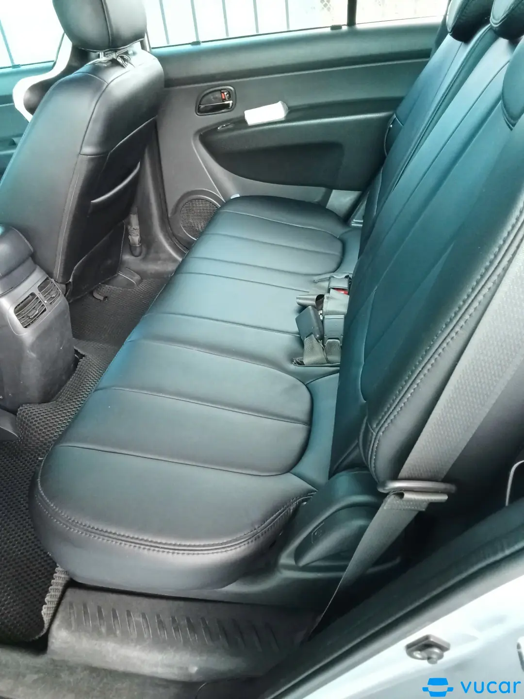 Kia Carens ExMT 2016  - Nội thất 3