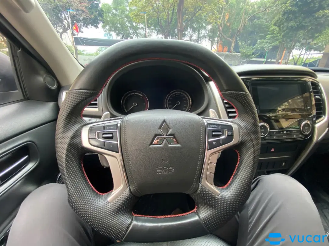 Mitsubishi Triton 4x2 at mivec premium 2019 - Nội thất 5