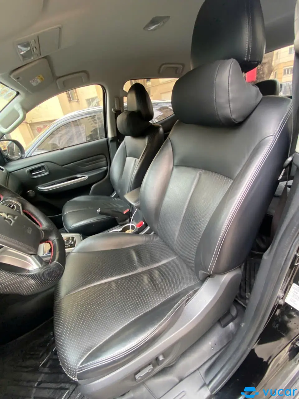 Mitsubishi Triton 4x2 at mivec premium 2019 - Nội thất 2