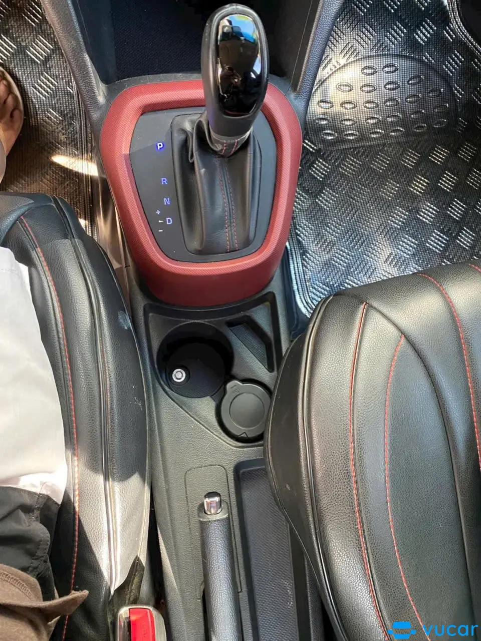 Toyota Fortuner 2.4G 4x2 AT 2020 - Nội thất 30