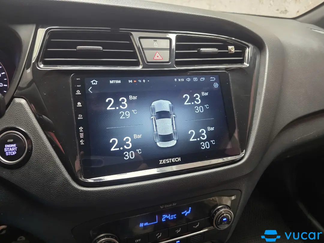 HYUNDAI I20 Active 1.4 AT 2015 - Nội thất 4