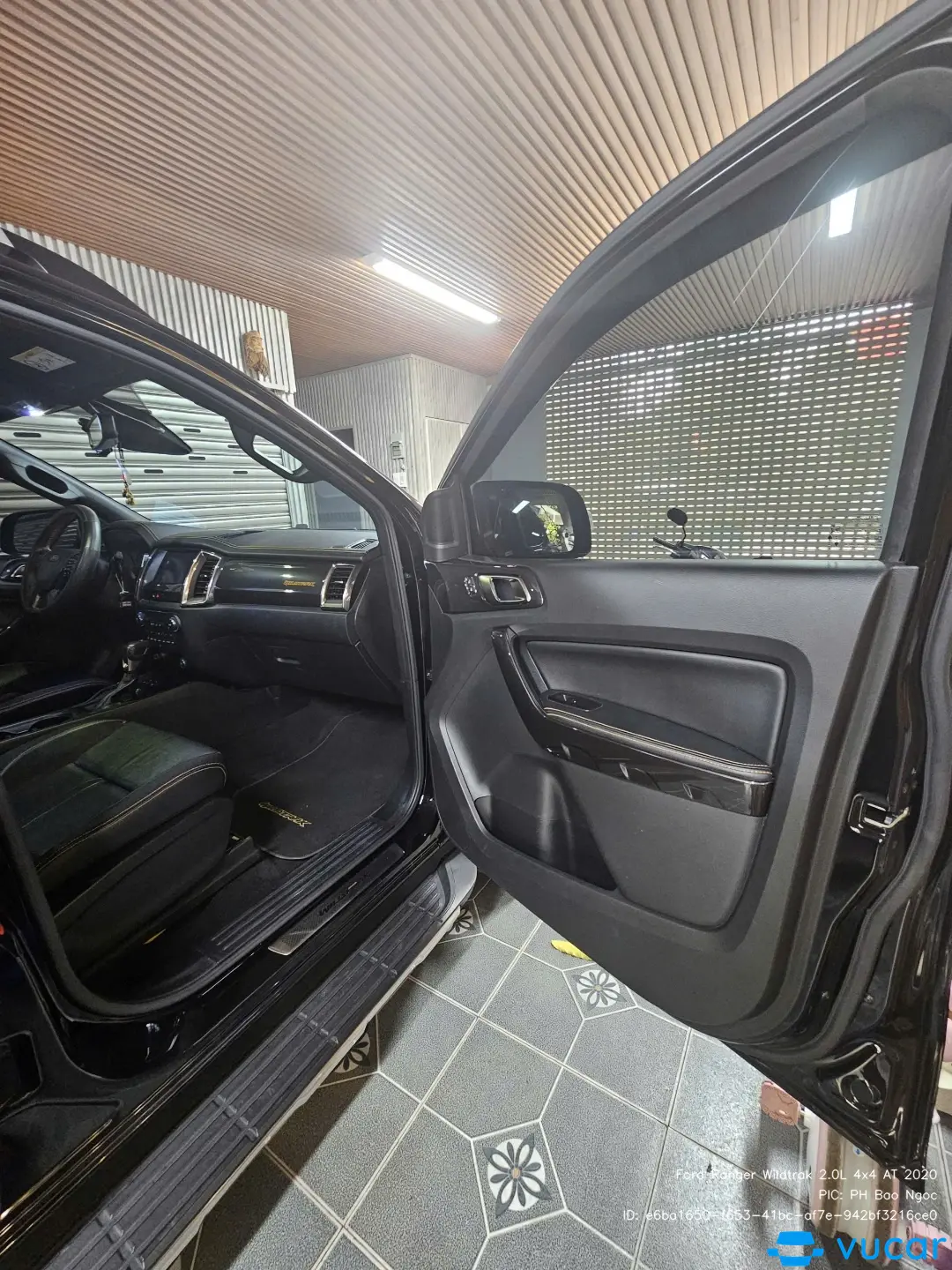 Ford Ranger Wildtrak 2.0L 4x4 AT 2020 - Nội thất 6