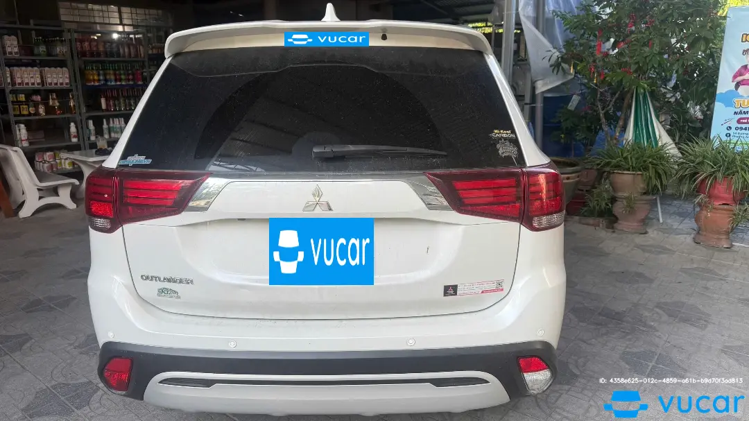 Mitsubishi Outlander AT 2020 - Ngoại thất 1