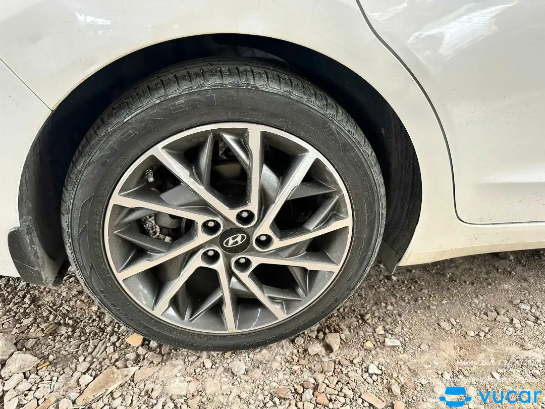 Hyundai Elantra 2.0 AT 2020 - Ngoại thất 8
