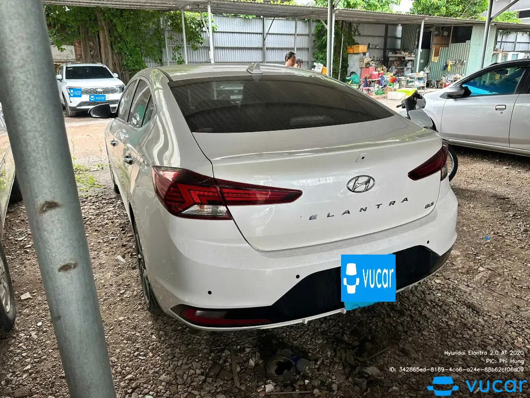 Hyundai Elantra 2.0 AT 2020 - Ngoại thất 3
