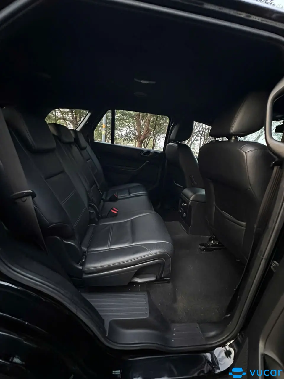 Ford Everest 2018 Titanium 2.0L 4x2 AT - Nội thất 4
