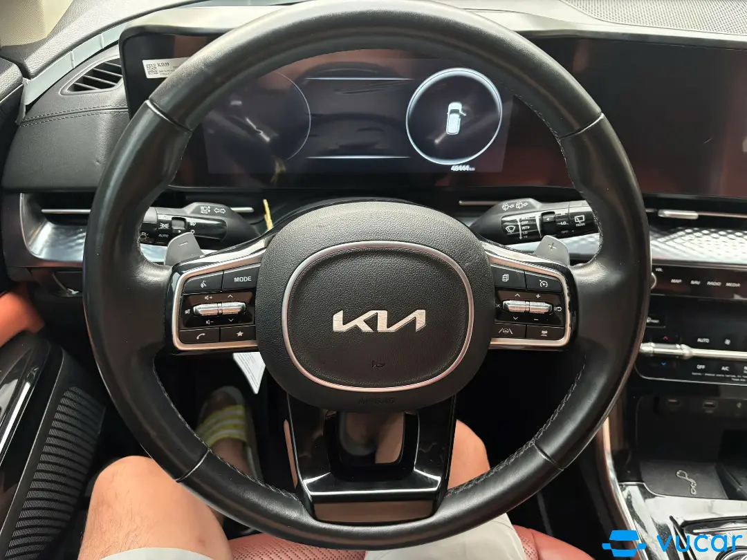 Kia Carnival 2022 Signature 2.2D - Nội thất 5