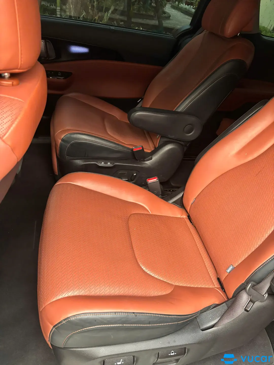 Kia Carnival 2022 Signature 2.2D - Nội thất 1