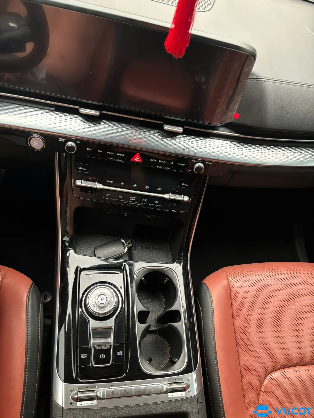 Kia Carnival 2022 Signature 2.2D - Nội thất 4