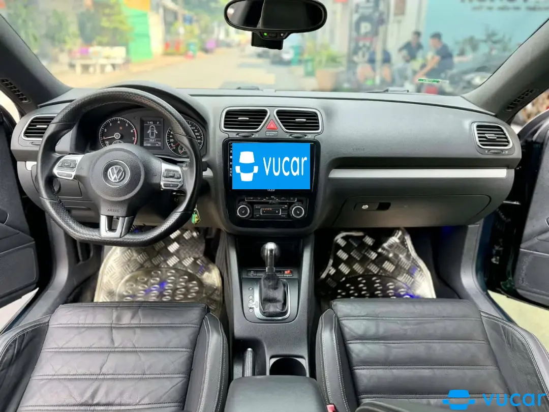 Volkswagen Scirocco 2.0 AT 2010 - Nội thất 2