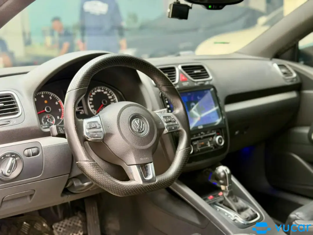 Volkswagen Scirocco 2.0 AT 2010 - Nội thất 4