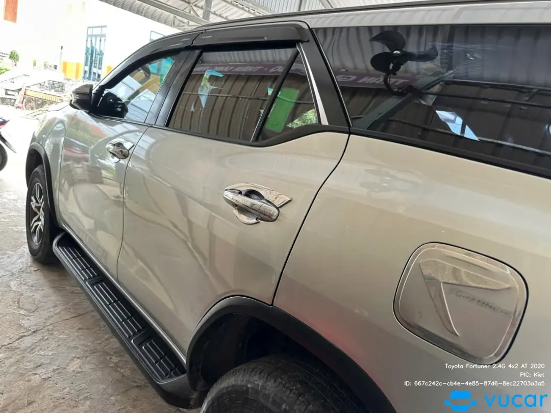 Toyota Fortuner 2.4G 4x2 AT 2020 - Ngoại thất 7