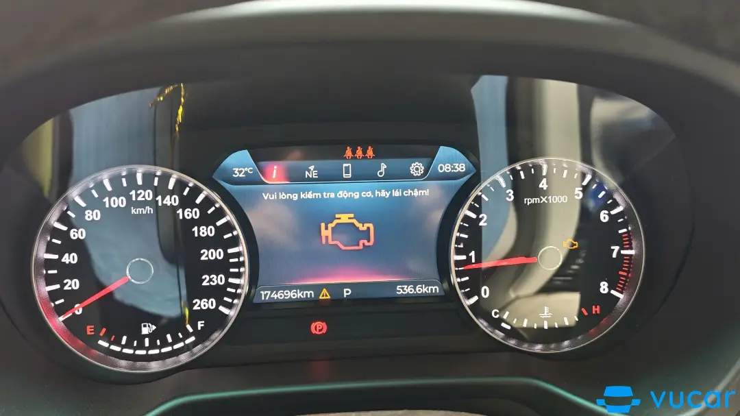 Vinfast Lux sa 2.0 Premium 2019 - Nội thất 3