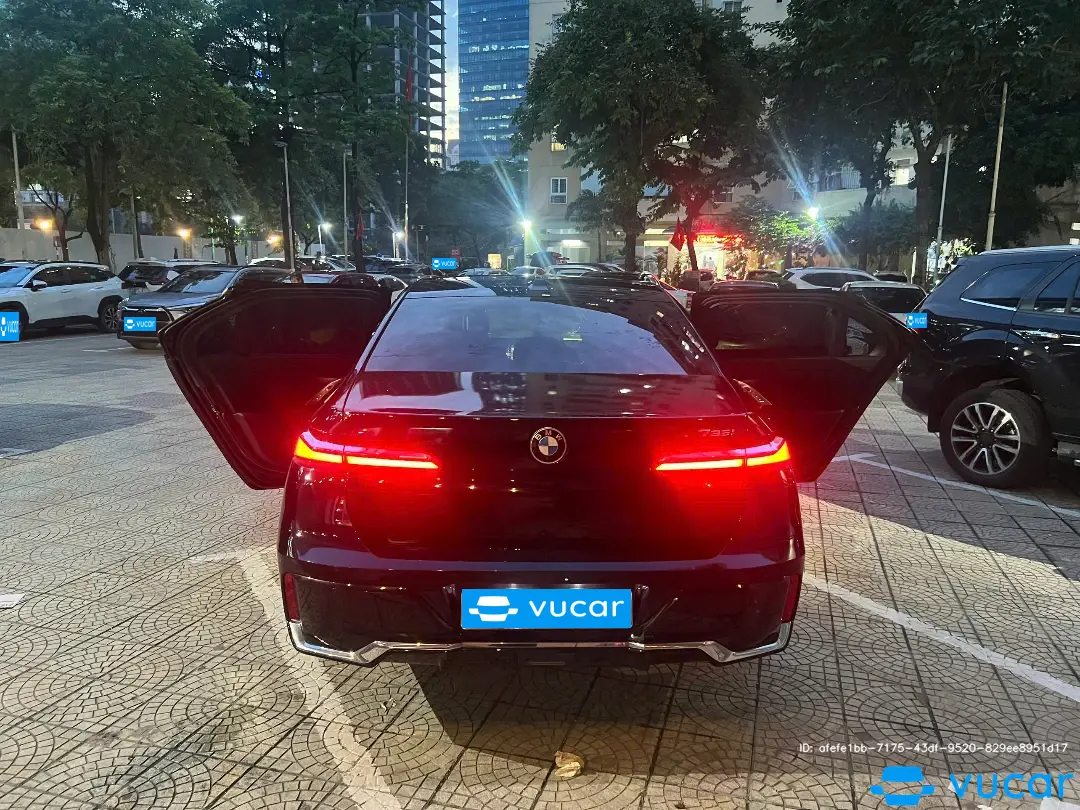 BMW 735i M Sport 2023 - Ngoại thất 16