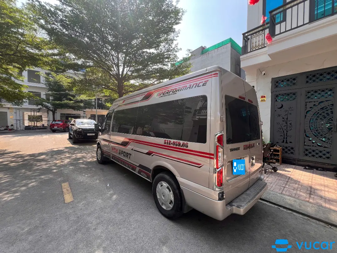 Fortransit Hạ tải 6 chỗ 900kg đời N/A 2017 - Ngoại thất 4