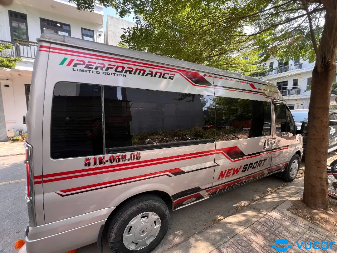 Fortransit Hạ tải 6 chỗ 900kg đời N/A 2017 - Ngoại thất 6